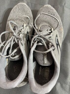 Brooks Gray Knit Running Shoes